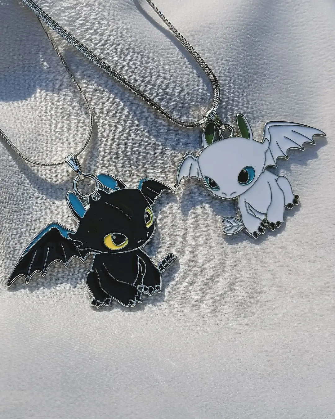 Night fury x light fury pendent Accezia