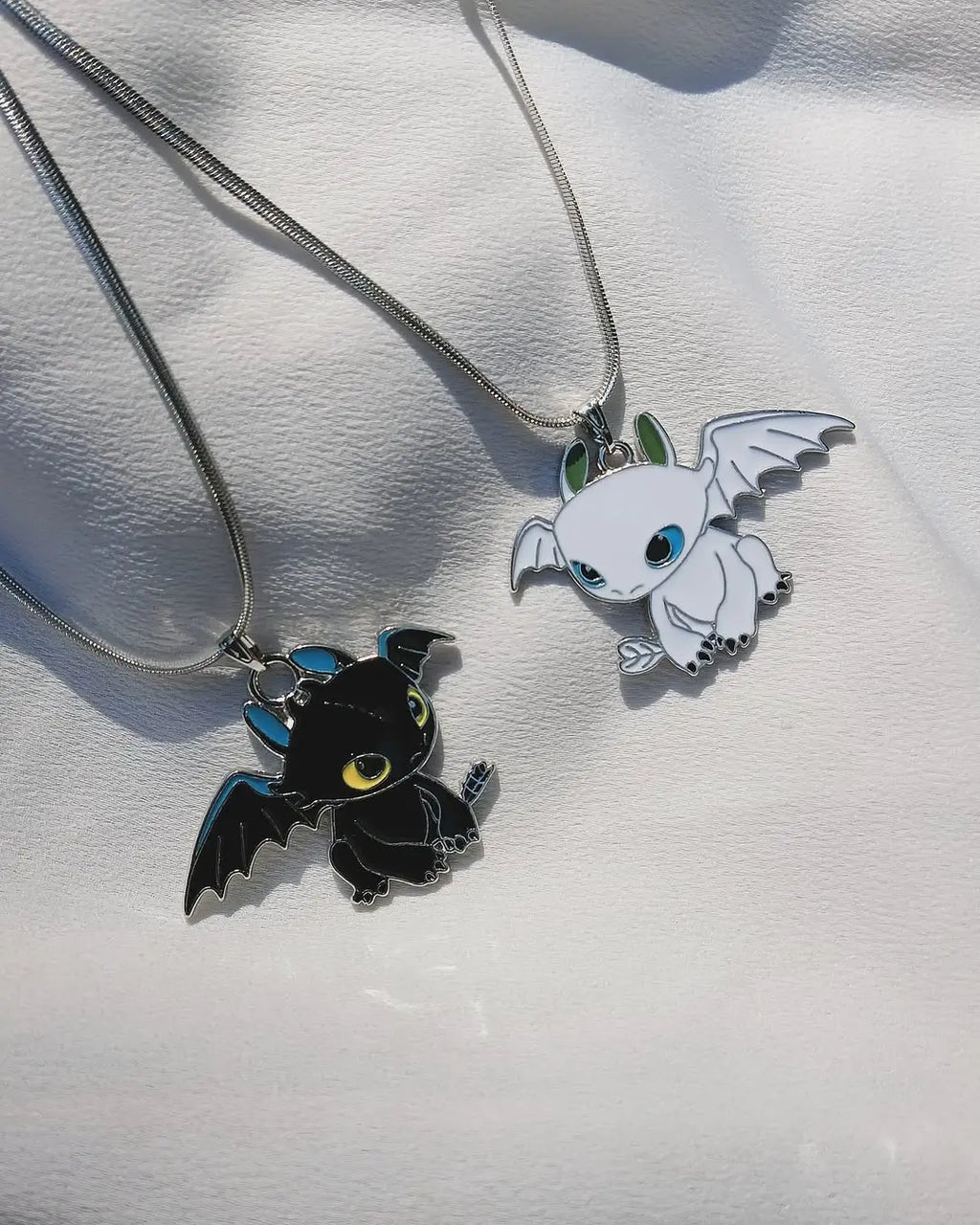 Night fury x light fury pendent Accezia
