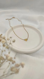 Simple heart golden pendent Accezia